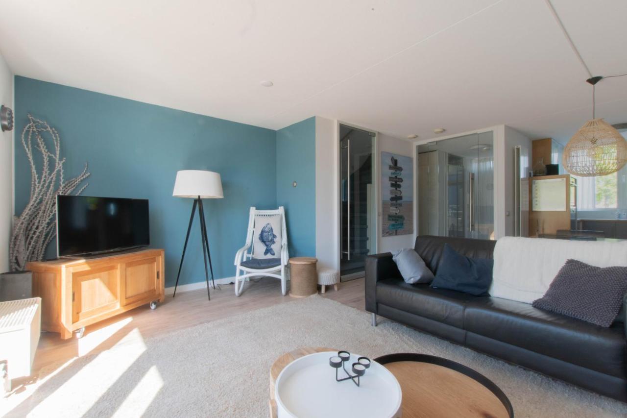 Vakantiehuis Aan Het Veerse Meer Kortgene Bagian luar foto